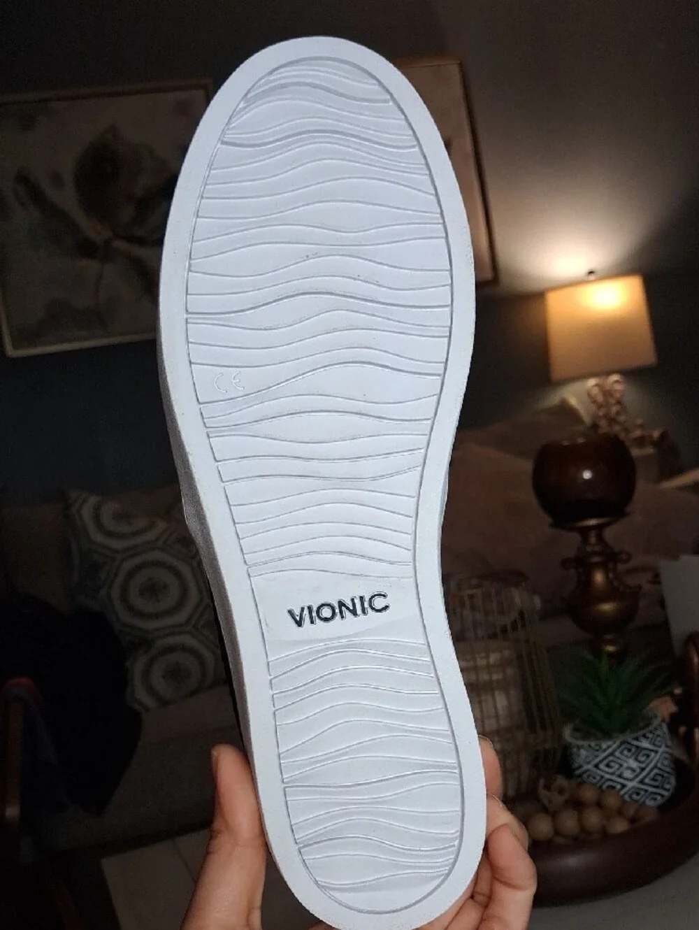 Vionic Splendid Midi Perfc Black Perforated Slip-On Sneaker Size 9